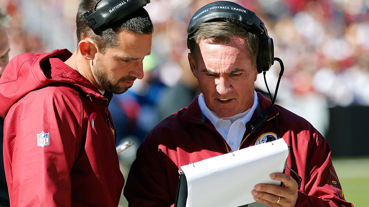 Browns to Interview Shanahan, DeFilippo for Off Coordinator